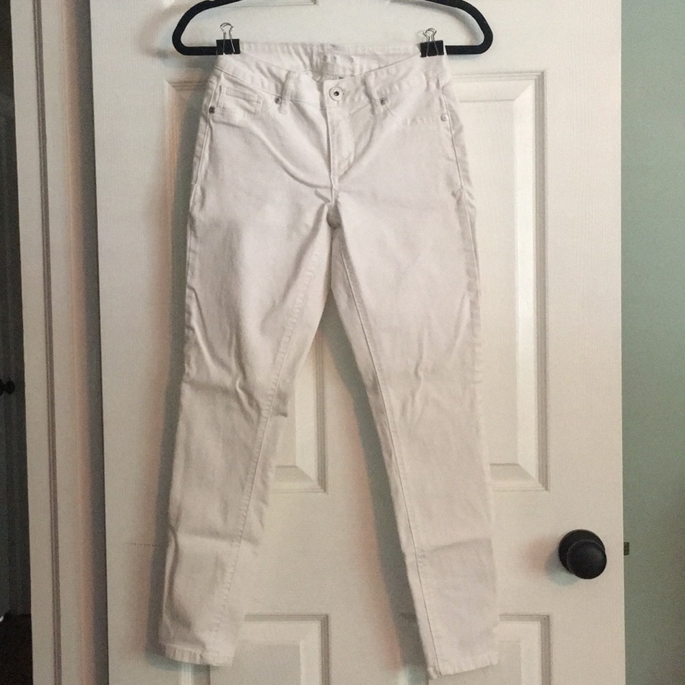Maurice’s White Jegging